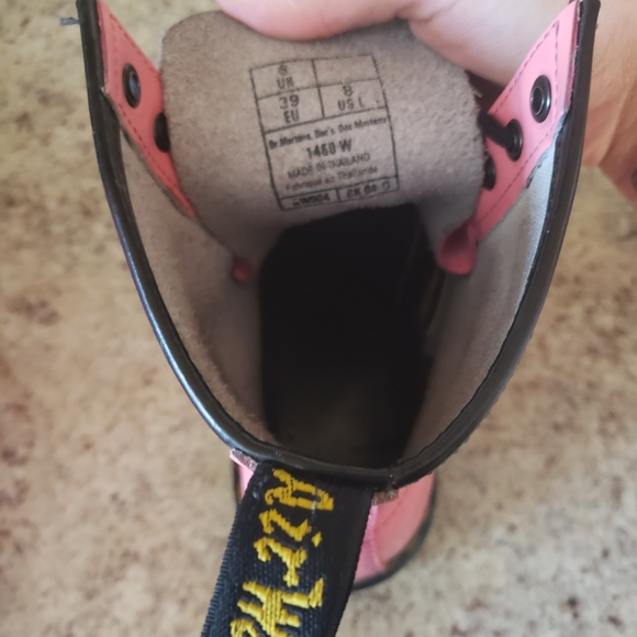 Women's Dr. Marten boots - Picture 2 of 5
